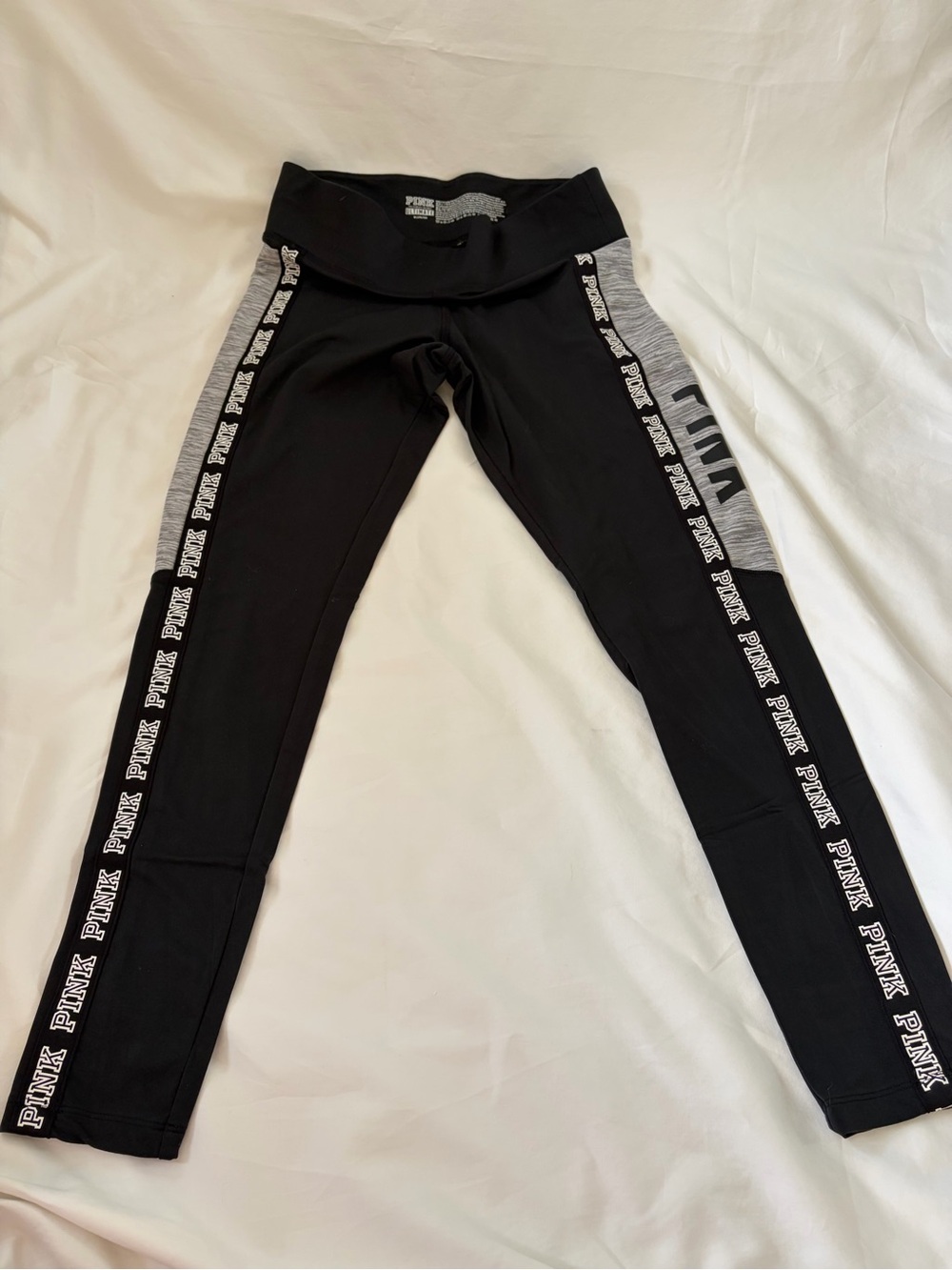 Victoria’s Secret Pink leggings